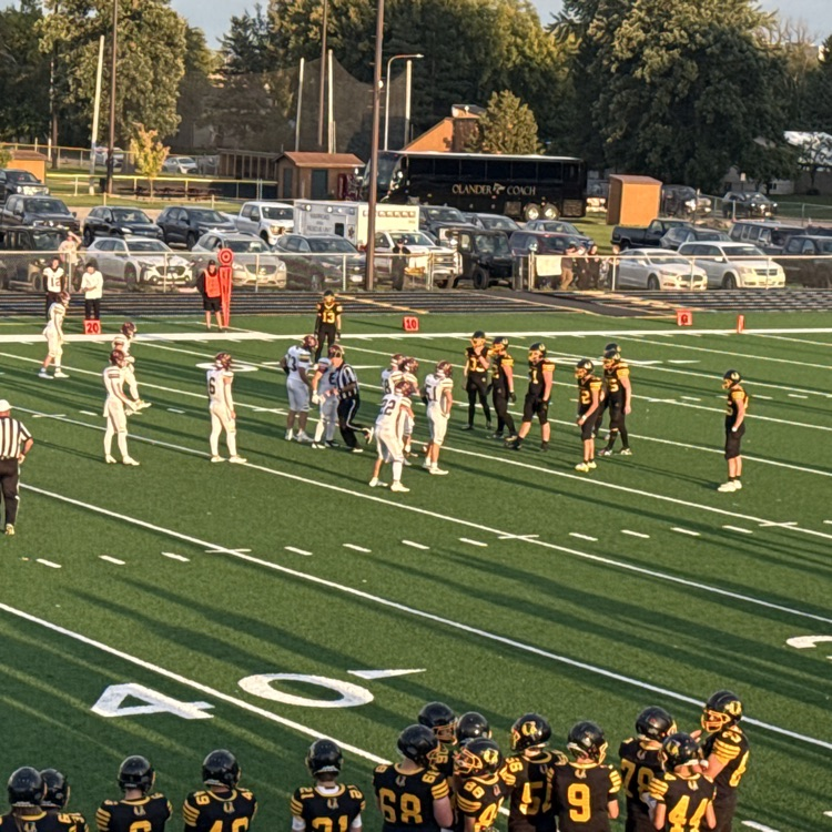WarroadS's tweet photo. First home football game of the year!! Go Warriors! https://t.co/mISeNHs8FU