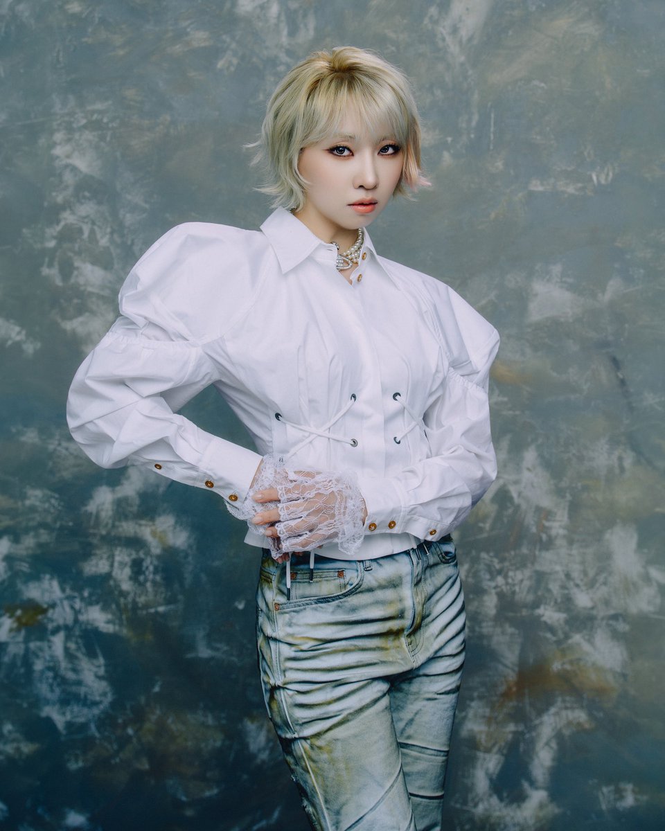 mingkki21's tweet photo. CONCEPT PHOTO 02

CALLING

RELEASE 09.28 6:00 PM KST

#공민지 #minzy #Calling https://t.co/tcG7t1a7G7