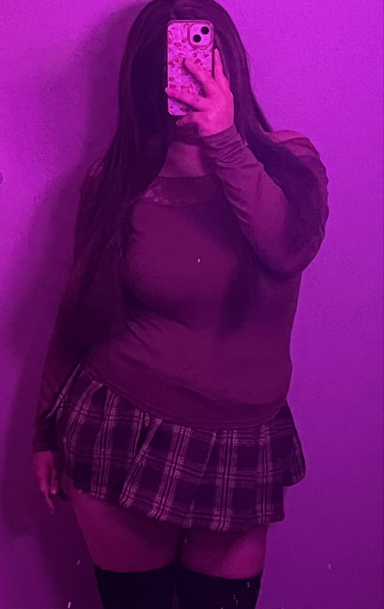 vyrahhh's tweet photo. did ya miss me?

#nsfwtwt #findom #thighs https://t.co/HgPHcjDD1o