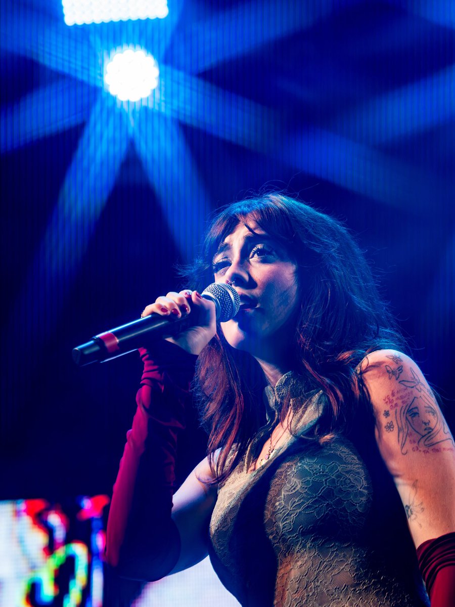teamanandas's tweet photo. A beleza desse show foi SURREAL! ⭐️

filtrbrasil | Instagram https://t.co/FLsHE3vEQj
