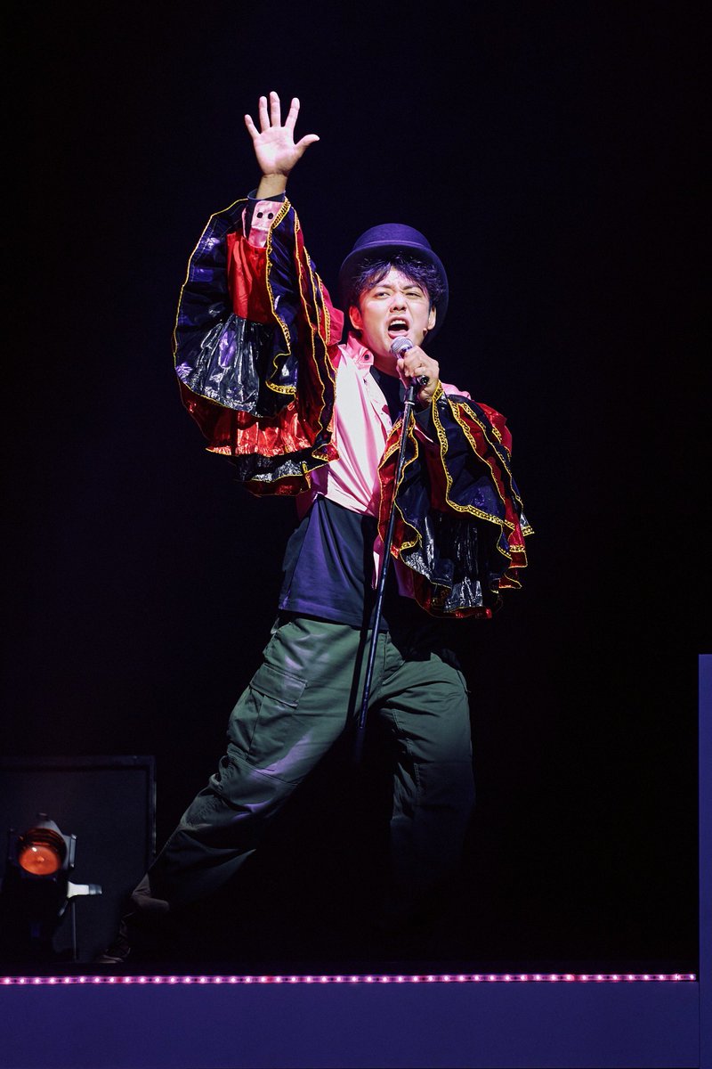 consept2017's tweet photo. 【チケット情報🎫】
本日12日12:30&17:30公演当日券ございます！一般席・バルコニー席ともに開演30分前より販売いたします。ご来場お待ちしております🎭

いよいよ残り3公演です☘️
お見逃しなく✨

#松岡充 #潤花 #藤岡正明 #万里紗 #福井晶一 #福室莉音

▼動画long ver.📽️
https://t.co/kXb3Lgu7hV

▼ミュージカル『SHOWMAN〜4番目影武者』@新国立劇場小劇場
いよいよあと2日🕰️9/13まで🏃‍♀️💨
https://t.co/aXpyVvgKS2

#ミュージカル #showman4
#東京舞台芸術祭