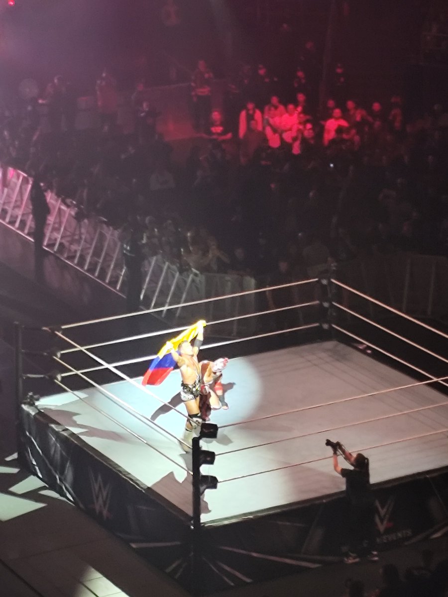 haroldstiv1's tweet photo. @WWEGable Que gran evento fue el de anoche en Bogotá y que gran lucha nos diste Chad Gable #WWEBogotá #WWELiveBogotá https://t.co/rt5Bsm2FbQ