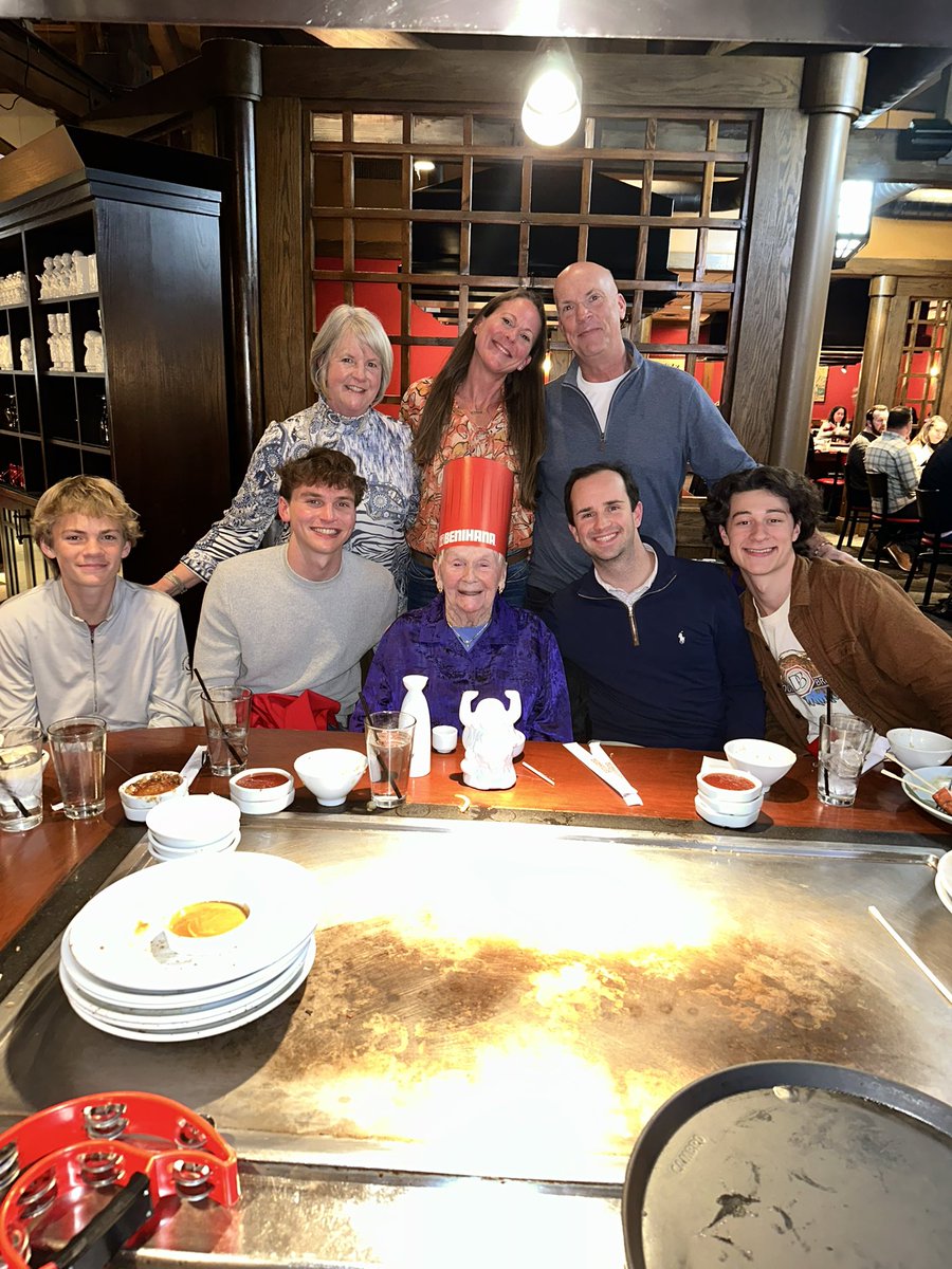 JulieJulesTweet's tweet photo. @alexisohanian Our whole family loves Benihana! Went to my first one when I was 11 celebrating our parents’ 20th wedding anniversary on Oahu - fast forward 48 years later and we are celebrating my mom’s 94th bday in Lombard, IL! https://t.co/Q5hKdzGzXm