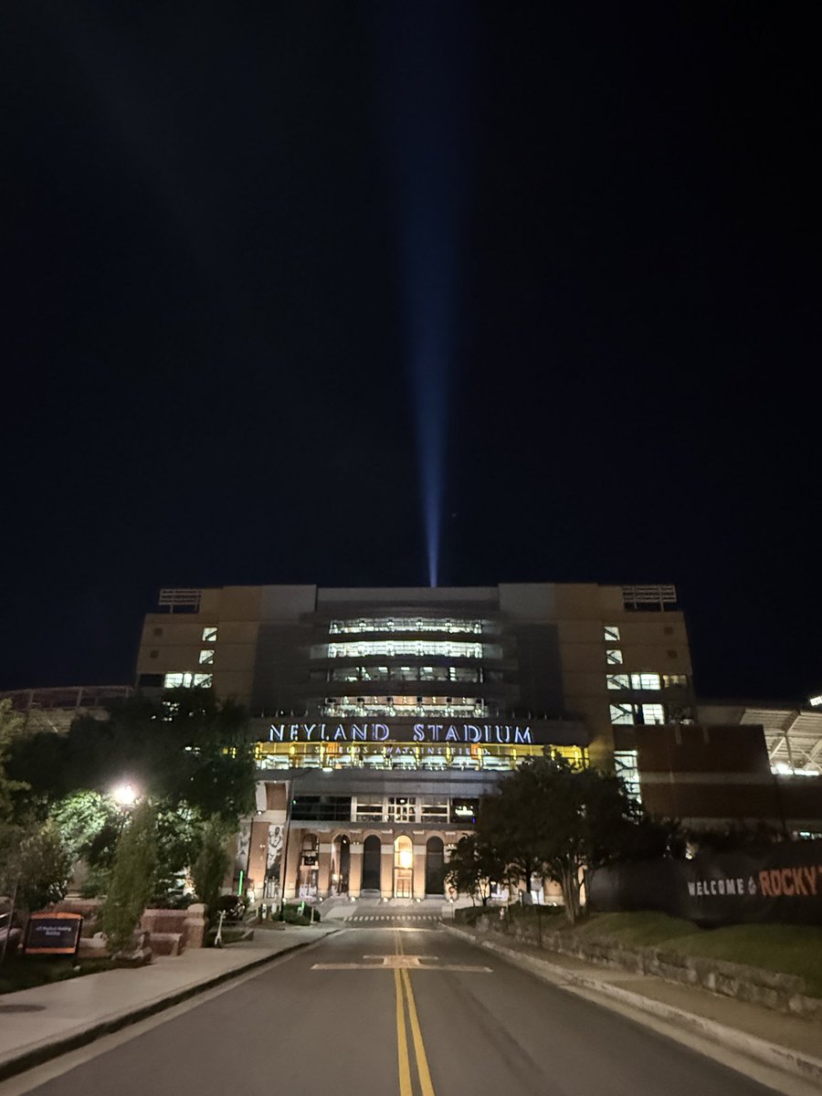 UTVolShop's tweet photo. We remember 💙 https://t.co/XdM3XXOqKg