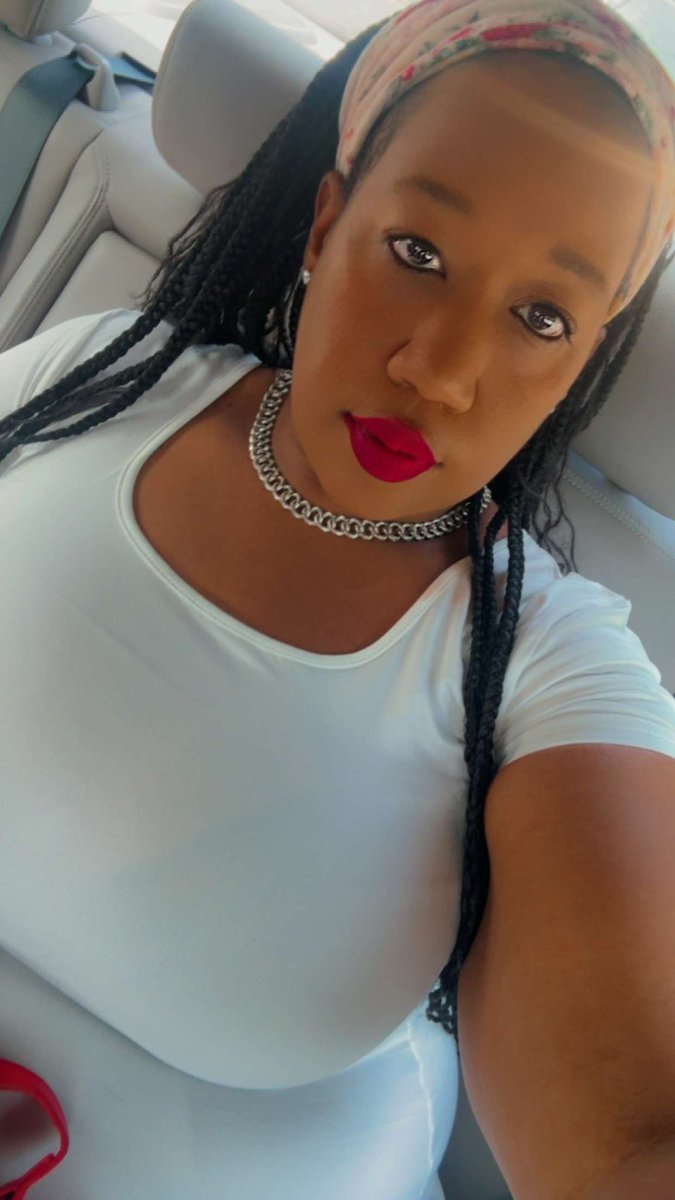 thick_bunz87's tweet photo. The things I’ll do to u with these lips 💋 https://t.co/1xLYyAxBOV