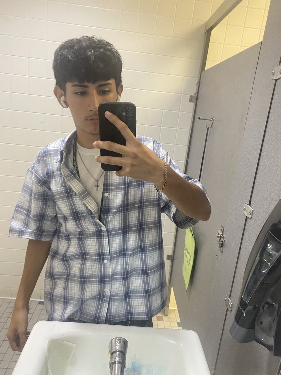 rb_x2i's tweet photo. HMU 😜 make sure y’all go follow the insta and TikTok 😘🫶 https://t.co/2otA07KClg