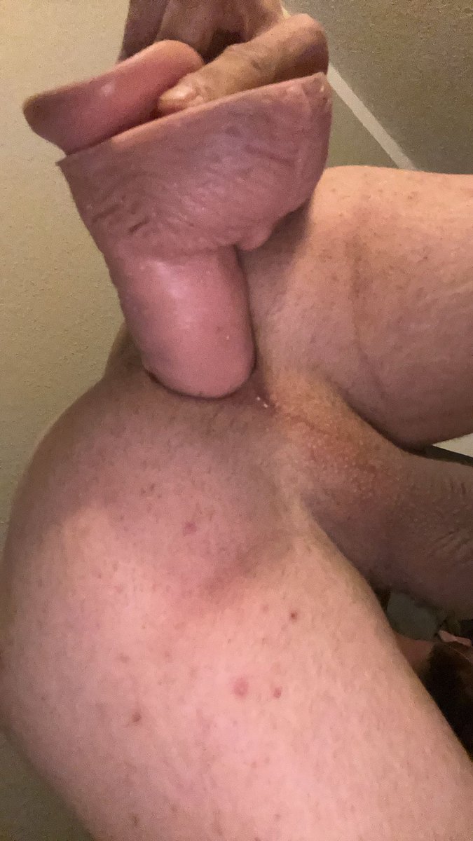 bloodycorpse_'s tweet photo. #nude #selffuck #bigdildo #femdom #pegging #kink #humiliation #germanguy #german #asshole #manwhore #slut https://t.co/ob2gEKH4UT