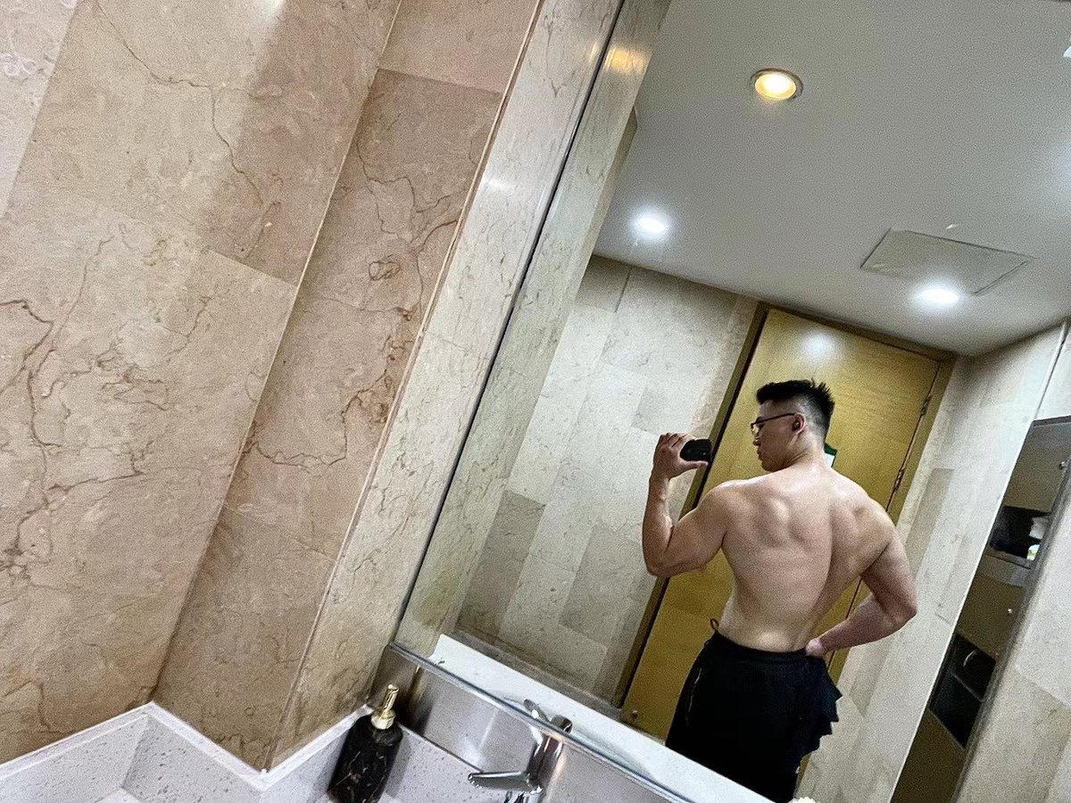 SCwangzz's tweet photo. ooooohyeah https://t.co/3uE2GMirXr