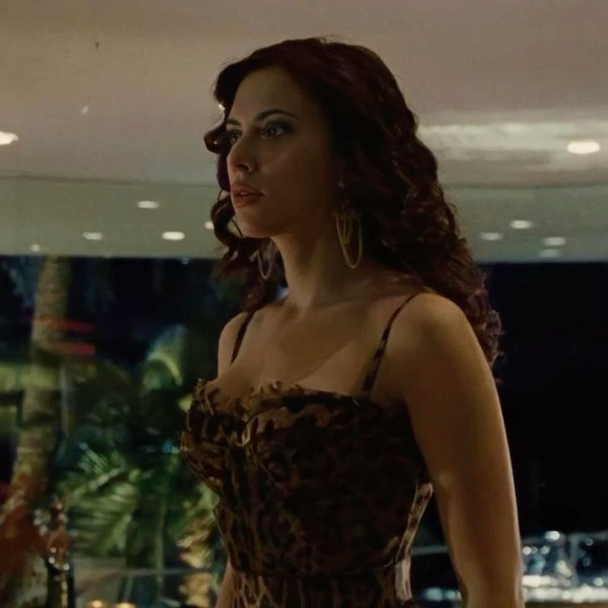 ssangelxo's tweet photo. her fits in this movie were actually insane like omg there's never been a more beautiful undercover assistant https://t.co/FpAdWDtp2l