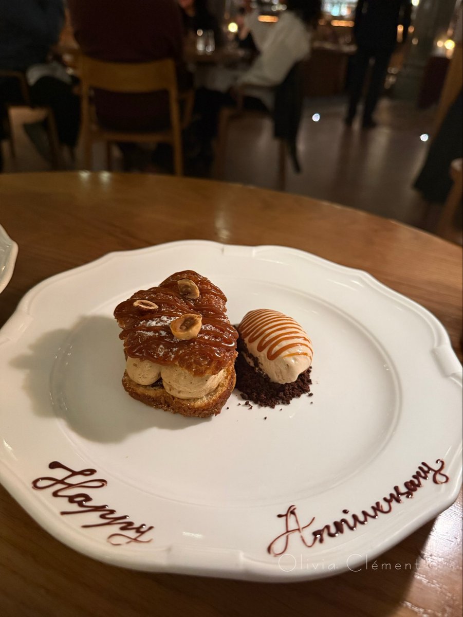 dateolivia03's tweet photo. When you meet someone for the first time, you never know if they are there to stay or just a shooting star shining for a blink of an eye. When I met you, I felt that it was meant to happen. Happy anniversary!🥂 I can’t wait to spend three days celebrating with you.🥰 https://t.co/5PrfDEwIU2
