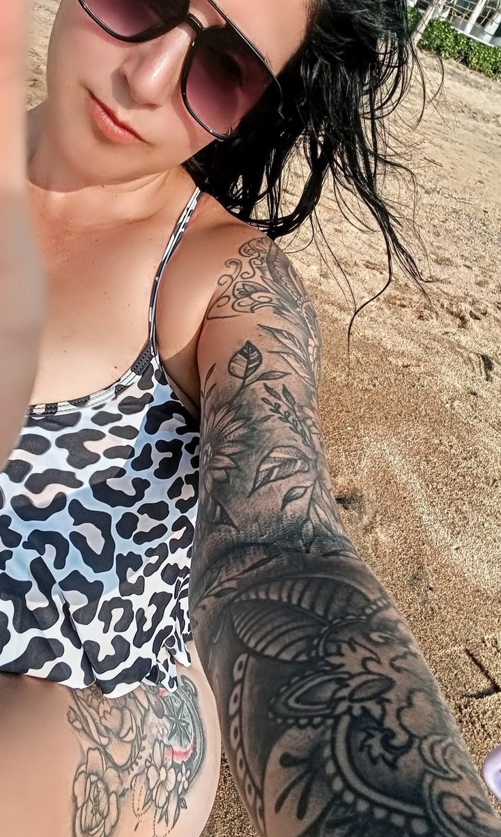 Cash296's tweet photo. Alguien que le saque algo a mi madre, le pasó sus redes #cuckson #hijocornudo #mom #mother #mommy #milf #hotmom #hotmilf #hotwife #cornudo #infiel  #madreputa #madreinfiel #madura https://t.co/BNHOsqb3GA