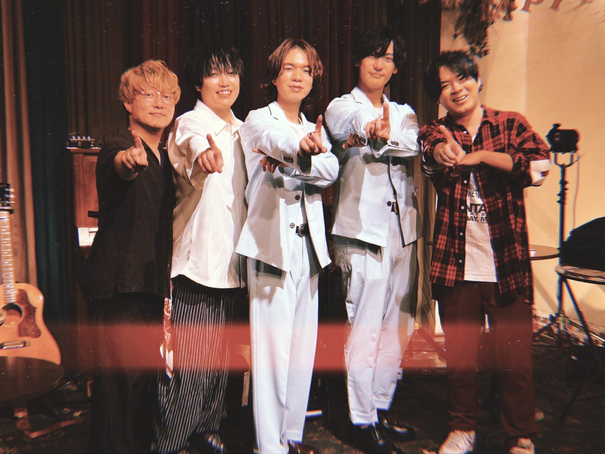 Kanamek0504's tweet photo. 2026.09.06 #中川森いむ
4組それぞれのお手紙に
想いが詰まってたりレア曲も聴けて
あたたかい時間だった😌
川原さんのセレクト曲も
かっこよかったな~🎸
まさか初トュルできるなんて😂
またトゥルりたい☝🏻
最後可愛かった~🥰
今日しかない1日をありがとう💌
#川原光貴
#森下邦太
#中里学
#imim https://t.co/RoI4vVaniH
