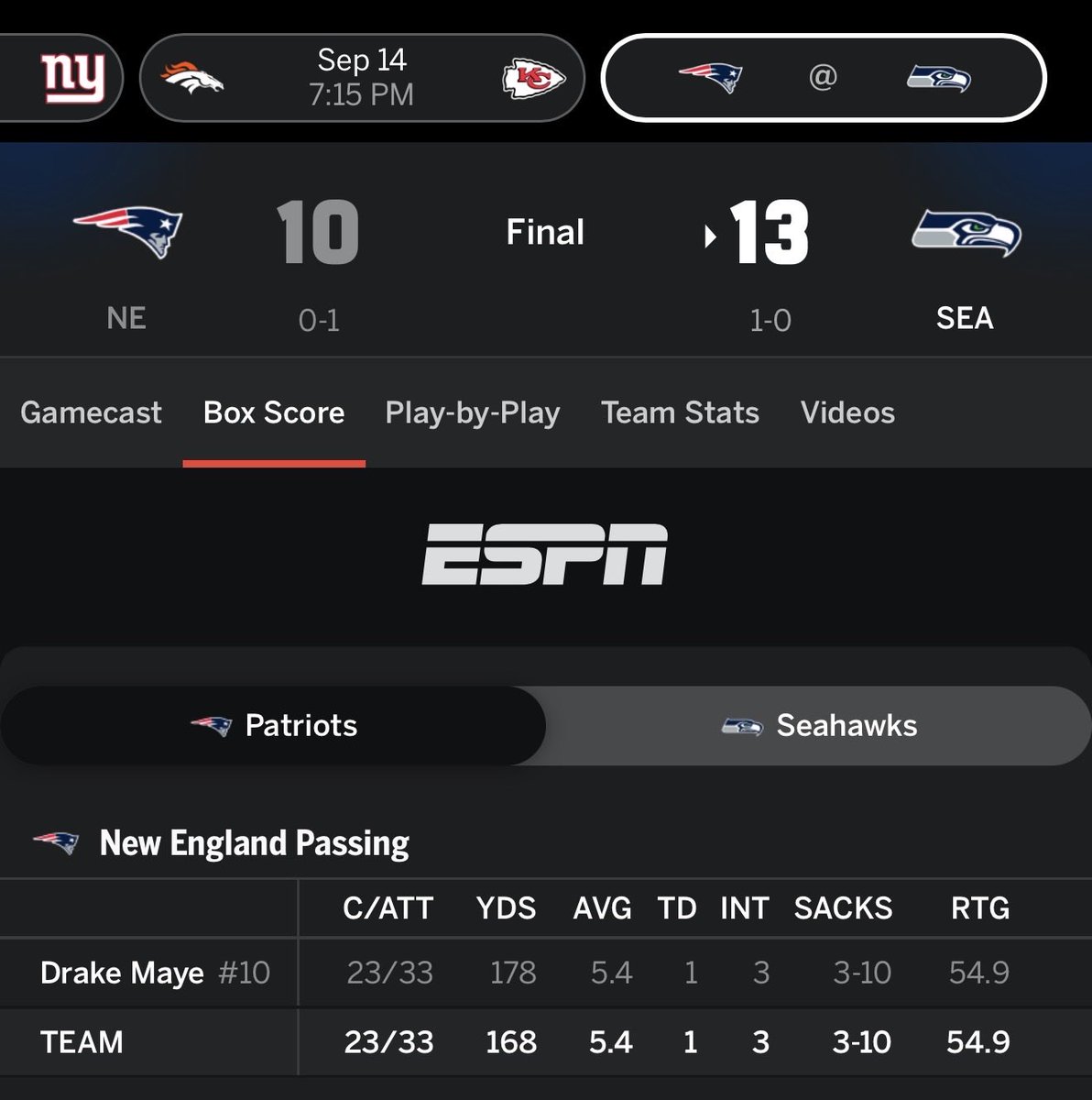 ScottyGrinds's tweet photo. LMAOOO Drake Maye got outplayed by Drew Lock. Holy schedule merchant https://t.co/V2HXFVUGff