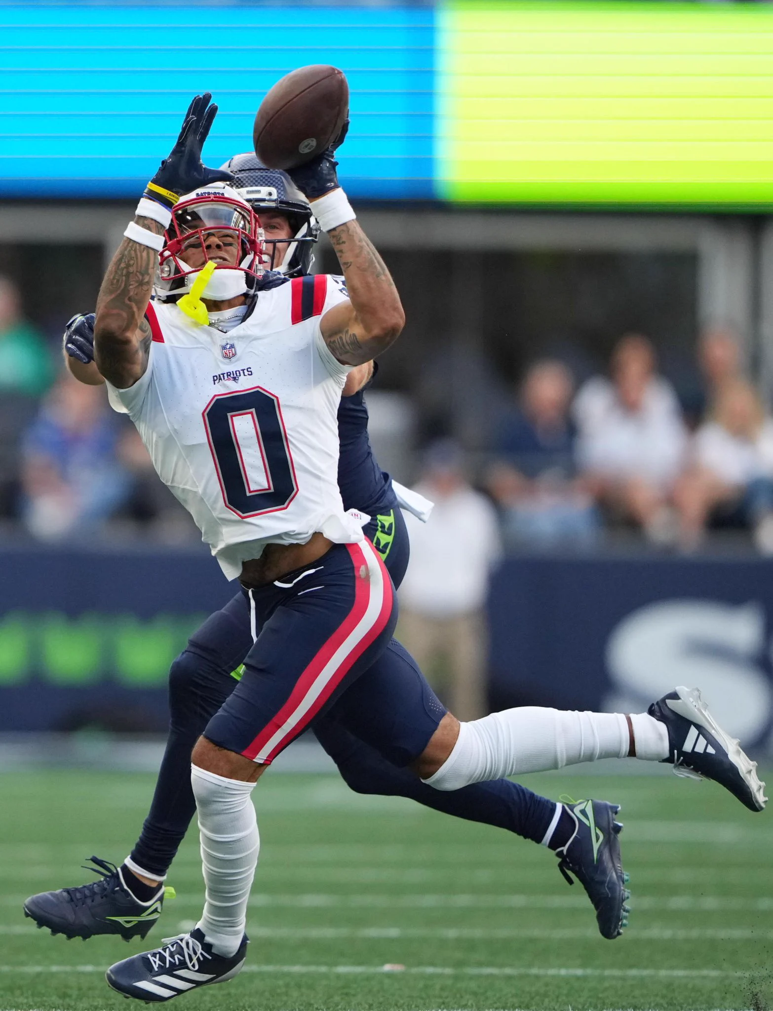 Carlos A. Lopez в X: „#Patriots CB Christian Gonzalez against the