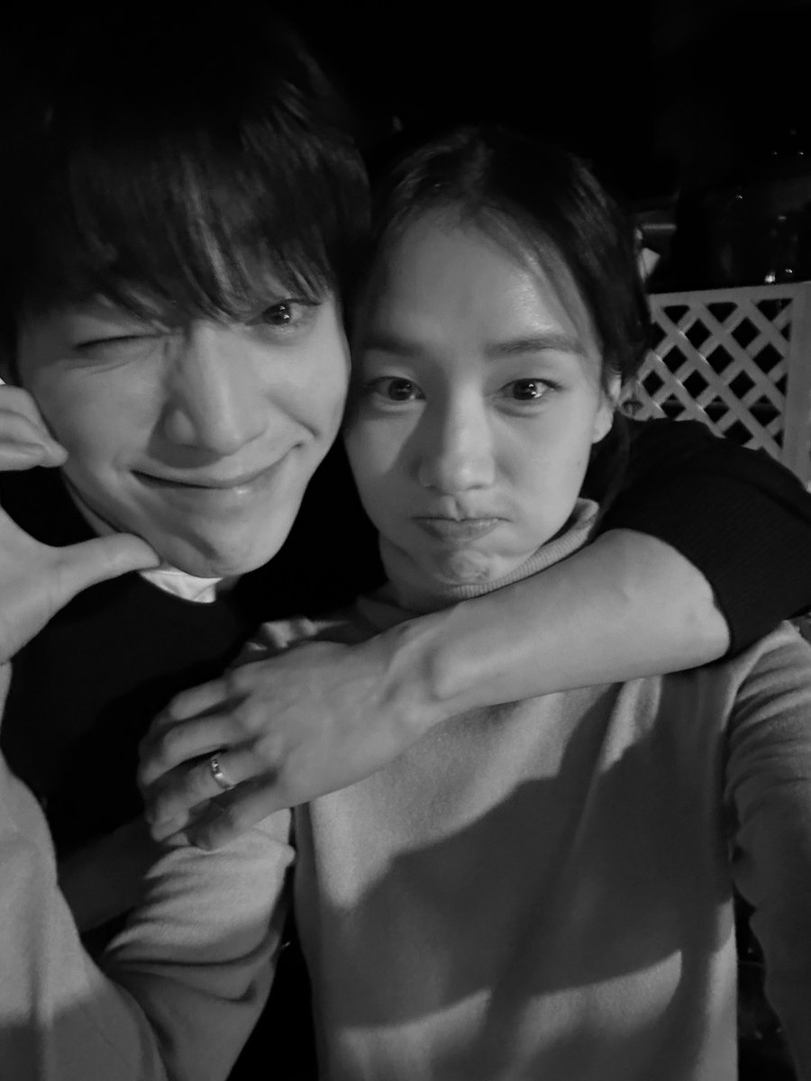eunjin__56's tweet photo. 진짜 너므너무 안정형커플이라 남궁미도가 왜헤어져야되냐고 100번 의문을 품는중임.. https://t.co/K9CW48mfA1