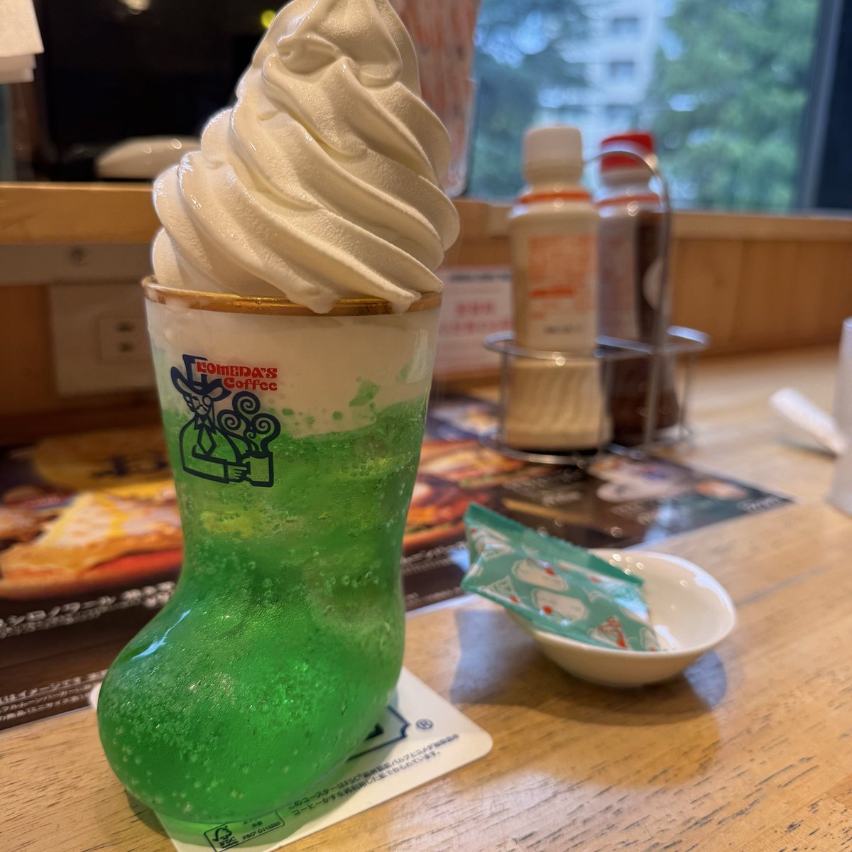 watanuki0530's tweet photo. これを綺麗に飲むの無理でしょ🍈
結構頑張ったけど序盤でこんな感じで諦めた笑笑 https://t.co/BFO6JdtLNq