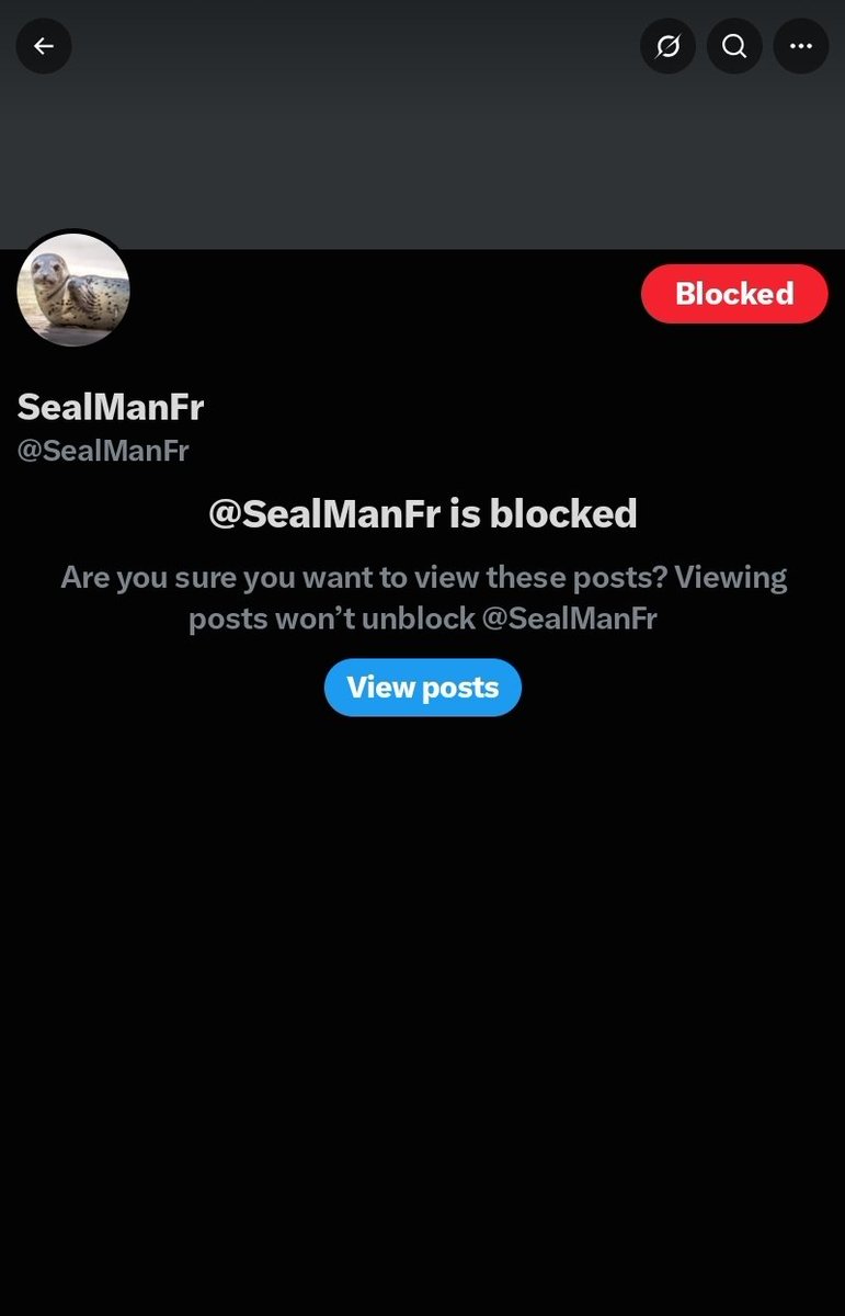 teruhashioftwt's tweet photo. people PLEASE be aware of this guy,, I was on my other twt acc and he started dming me and as I went to block him on here,, I see him saying to random people who are obviously vulnerable "dm meee🥺" hes obviously trying to groom vulnerable people fucking creep https://t.co/aV4mlizaTa