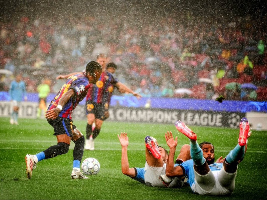 Ed47_'s tweet photo. @Feyenoord You have good swimmers 🤣🤣 https://t.co/6oqVD5EMyv