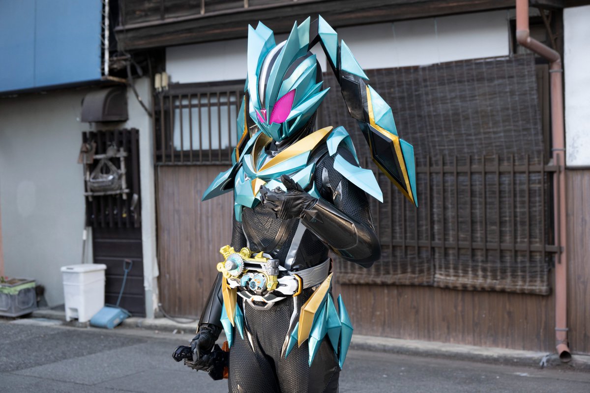 tokusatsu_ex's tweet photo. 🐭

9.13 sun　🔹▫️🔹▫️🔹▫️🔹▫️🔹▫️

　  　　#仮面ライダーマイス
  　　　第2話　モダンウサギと走るカメ

🔹▫️🔹▫️🔹▫️🔹▫️🔹▫️　am 9:00

#マイス #kamenridermy_th #kamenrider
#秋谷郁甫 #安宅波颯 #堀川梨心 #安藤奈々子 #神尾佑 https://t.co/Xxf4QbJv1d