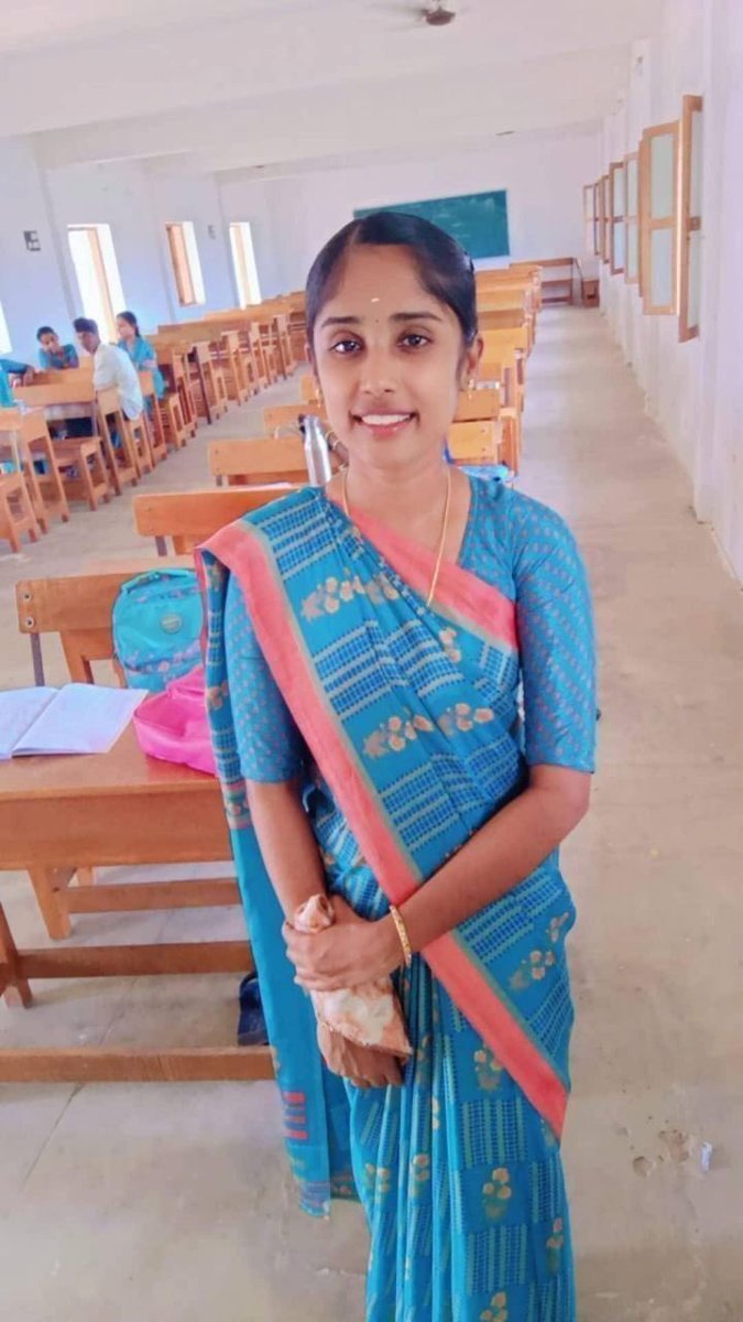 billaram_tamil's tweet photo. Iva lipsss paathalaey veriii eyruthuuu….. puduchu oomba vidanum… followers frnd iva eppadi iruka https://t.co/OhZwq7f1cc