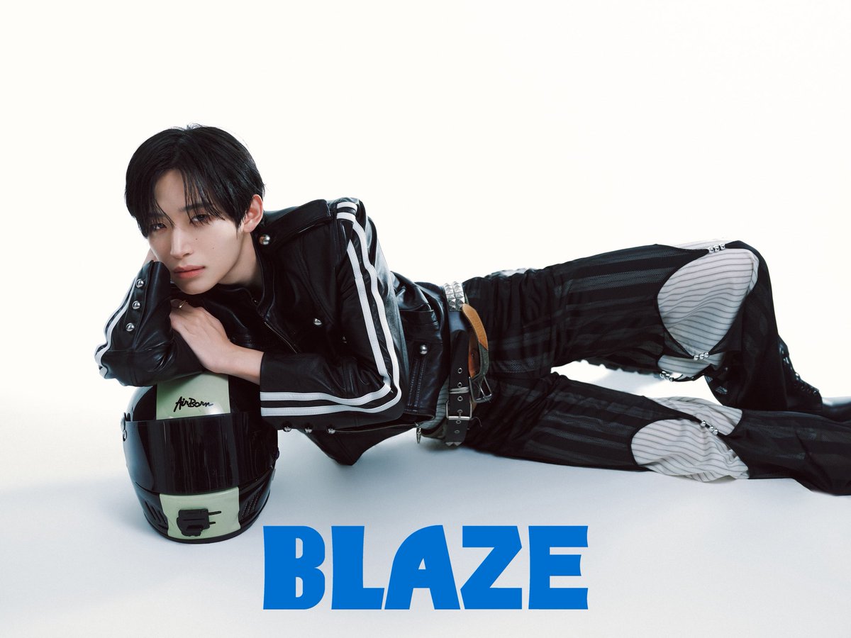 blazeprojectmag's tweet photo. 「BLAZE」9월호 선공개｜CRAVITY #정모 

낮게 드리운 속눈썹 그림자,
잔잔한 파동의 여운을 스치네.

소음은 밤의 깊은 연못에 가라앉고,
팔꿈치에 기댄 이 순간의 고요함.

시선은 정지된 프레임에 머무르며,
말과 생각은 반은 밝고 반은 어두운 주름 속에 겹쳐진다.

9월13일, 새롭게 마주하는 정모를 만나보세요！

#CRAVITY 
#크래비티
#JUNGMO 
#ジョンモ