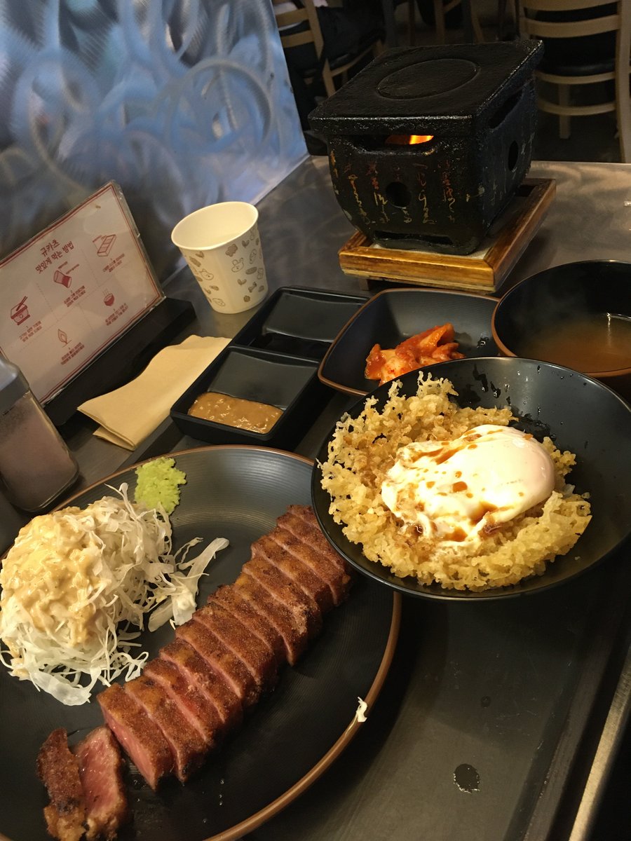 meown___'s tweet photo. 어제넘행복했어🕺🕺🕺 https://t.co/NZ5cchvlzG