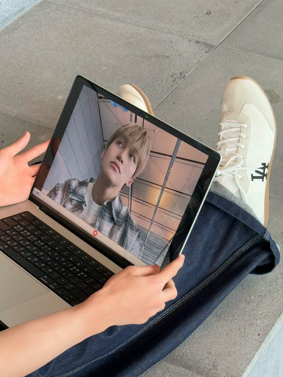 lovertws's tweet photo. 대학생미 있으시다♡♡ https://t.co/mT2G4wAQKx