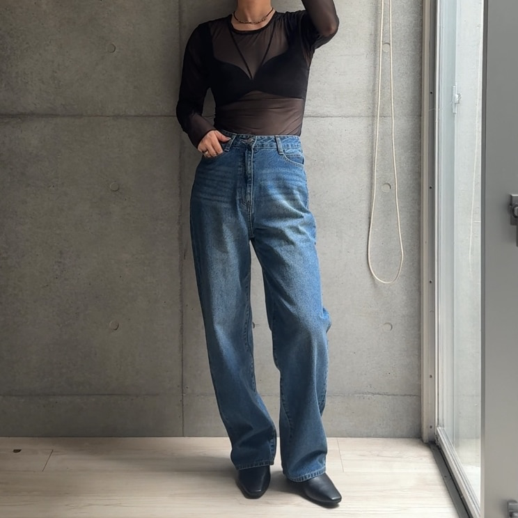 omasu92's tweet photo. あし、なっが！ってなるやつ。生地もゴワつかないし、これから穿くのにいい肉感のデニム…やっと会えたね。

キングオブ脚長ストレートはヤヌークのJOANだけど、このリエディもいい。形めちゃくちゃ綺麗です。サイズはいつもどおりMT。

3,980円、10%OFFクーポンも。定番の一本に、これはいい。 https://t.co/bR6NLJtu6k