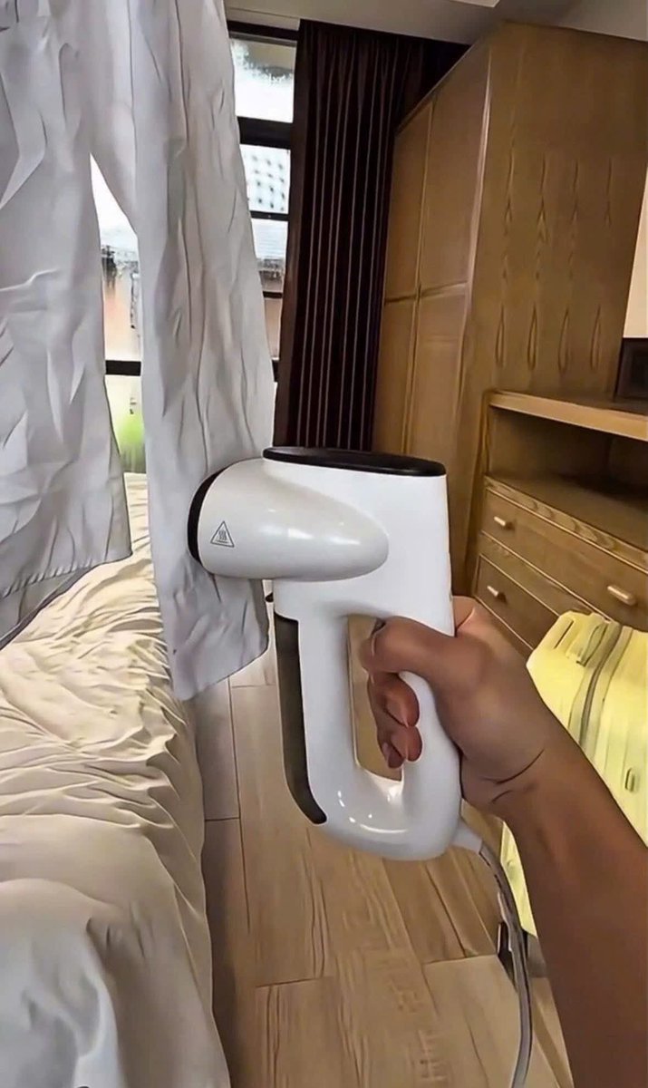 ririlinkxs's tweet photo. Kung ganto lang din ka easy mag iron ng damit kahit pang isang bwan pa yan hahaha,  sobrang satifying at less hassle https://t.co/2251vDQryX