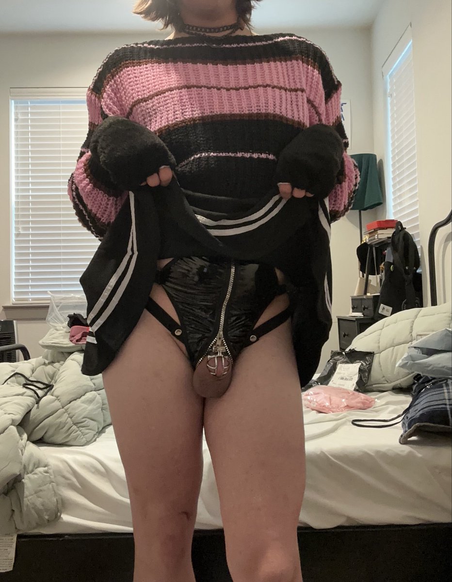BaileyBoi310's tweet photo. Lil Kitten for your pleasure 
#femboy #chastity #femme #limp #sissy https://t.co/HWioEceIJI