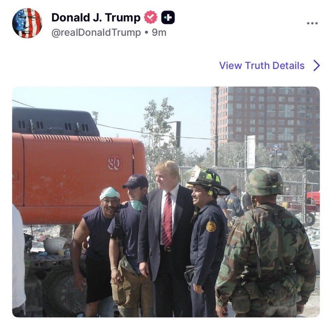 JDunIapI974's tweet photo. God Bless President Trump going down to Ground Zero after 9/11 🙏 https://t.co/ieSxnZpAIs