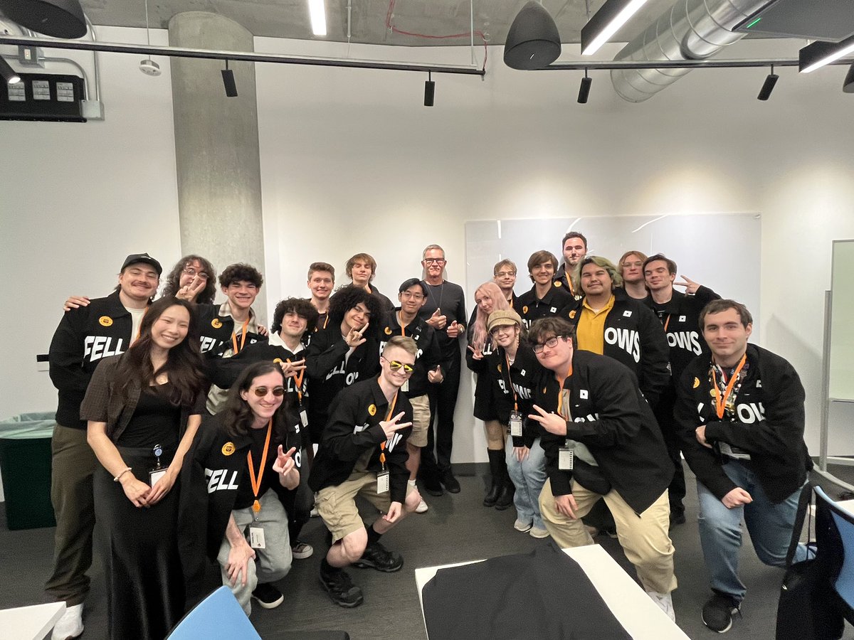 WaffleTradesYT's tweet photo. I got to be in the room where it happens 🙌

W ROBLOX FELLOWS https://t.co/qcln2QJBMY