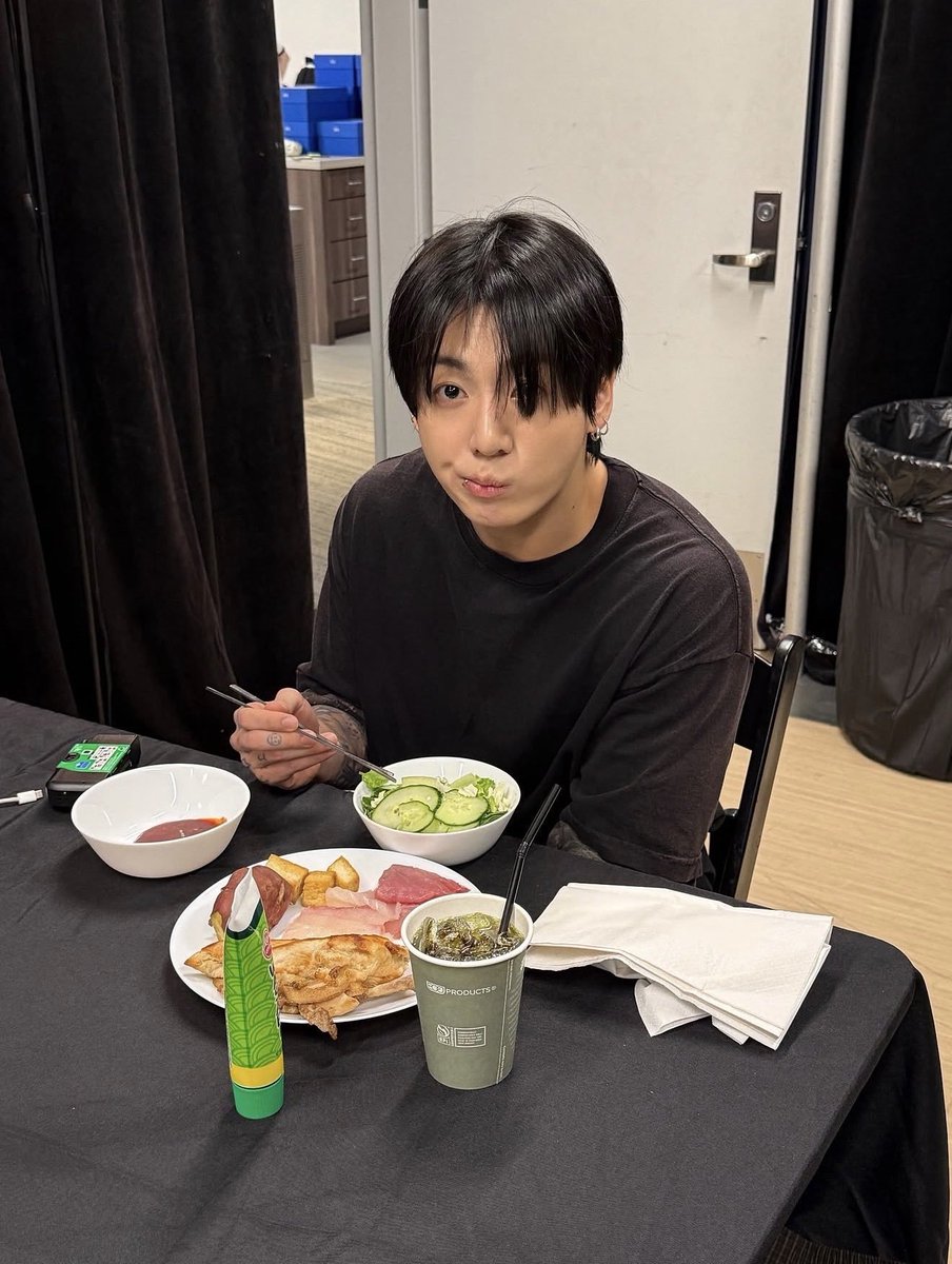 mnijungkook_bts's tweet photo. 😁 https://t.co/3pRpQP04pT