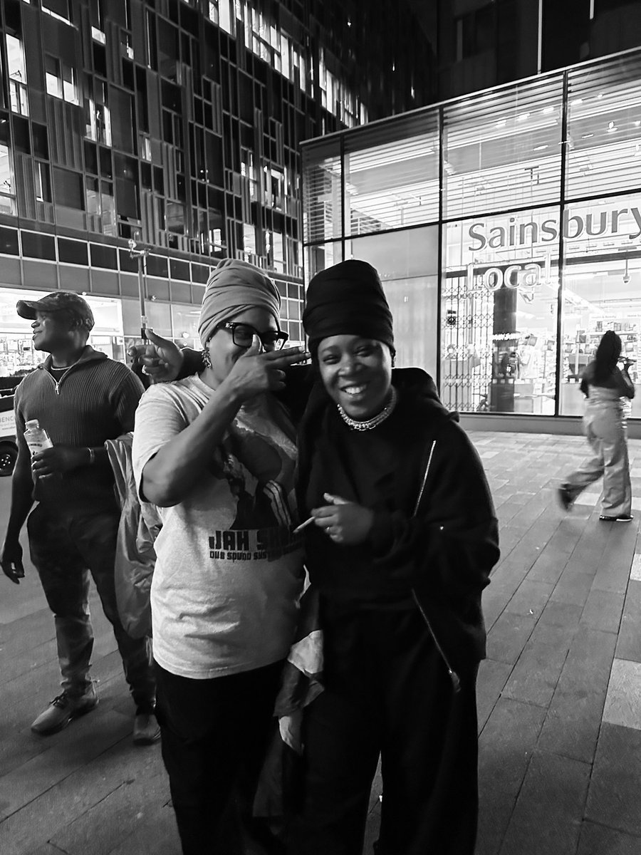 ShizzyENT's tweet photo. Mama even if dem kill mi https://t.co/UQLkok7O3c