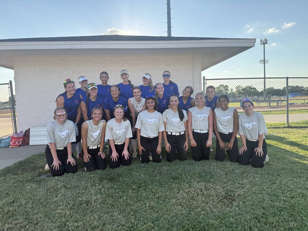 GHSMustangSB's tweet photo. Fall Ball is here!! 🥎😁 https://t.co/Ic7FRvENX9