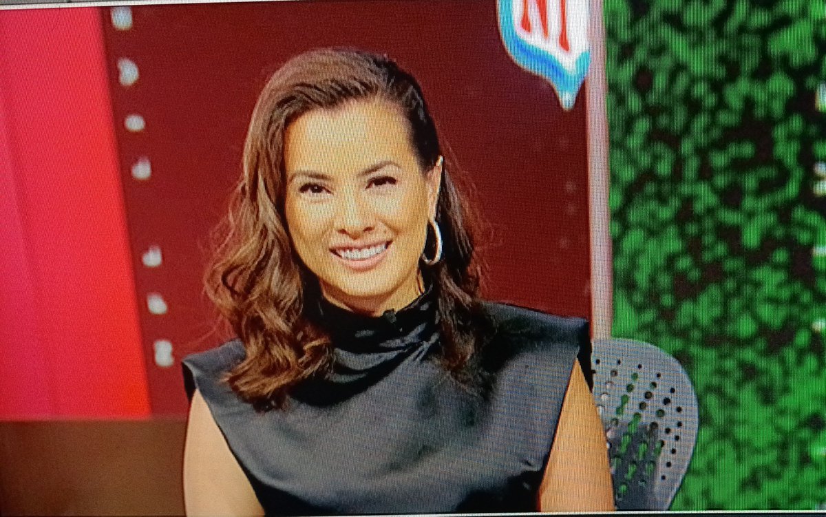 jesus_emma311's tweet photo. @KaryCorrea feliz año nuevo y prospera NFL
🏈🔥🥰😘 https://t.co/CFtOHCshg8