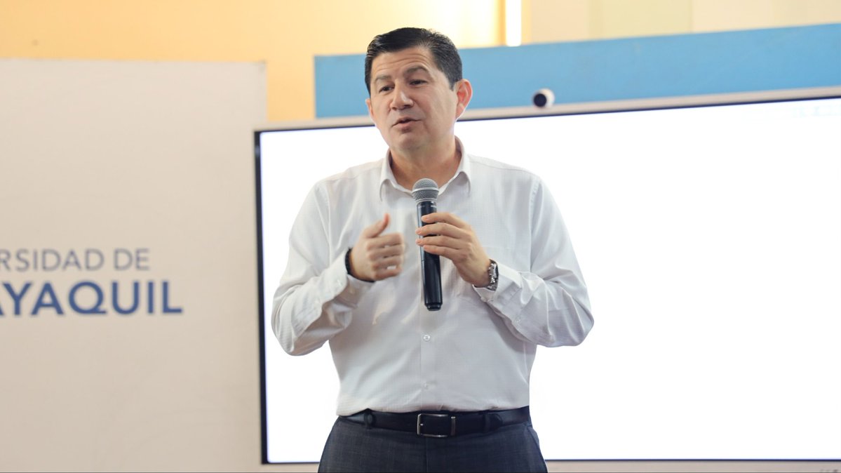 PacoRector's tweet photo. La calidad académica y la internacionalización es un compromiso permanente de la Universidad de Guayaquil.

Paco Morán
#UniversidaddeGuayaquil
#SeguimosMarcandoHistoria https://t.co/cXRQeDemLH