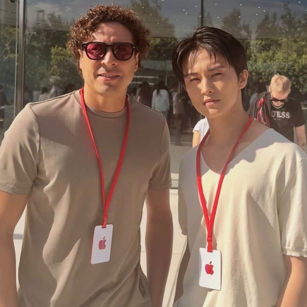 orquideaaas's tweet photo. Se me hace IRREAL ver a estos dos juntos 😭😭😭 como ke Memo Ochoa y Mark juntos BYE https://t.co/rBGjHMz7DW