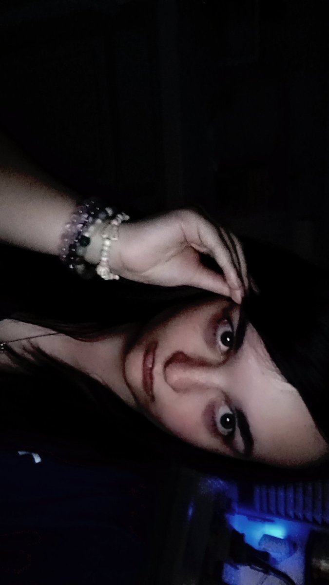 erotiicgutzzz's tweet photo. #scenekid #emokid #emogirl #scenegirl #2000s #newhair #facerev #alt #shedrtwt https://t.co/ZlxVmdtoK7