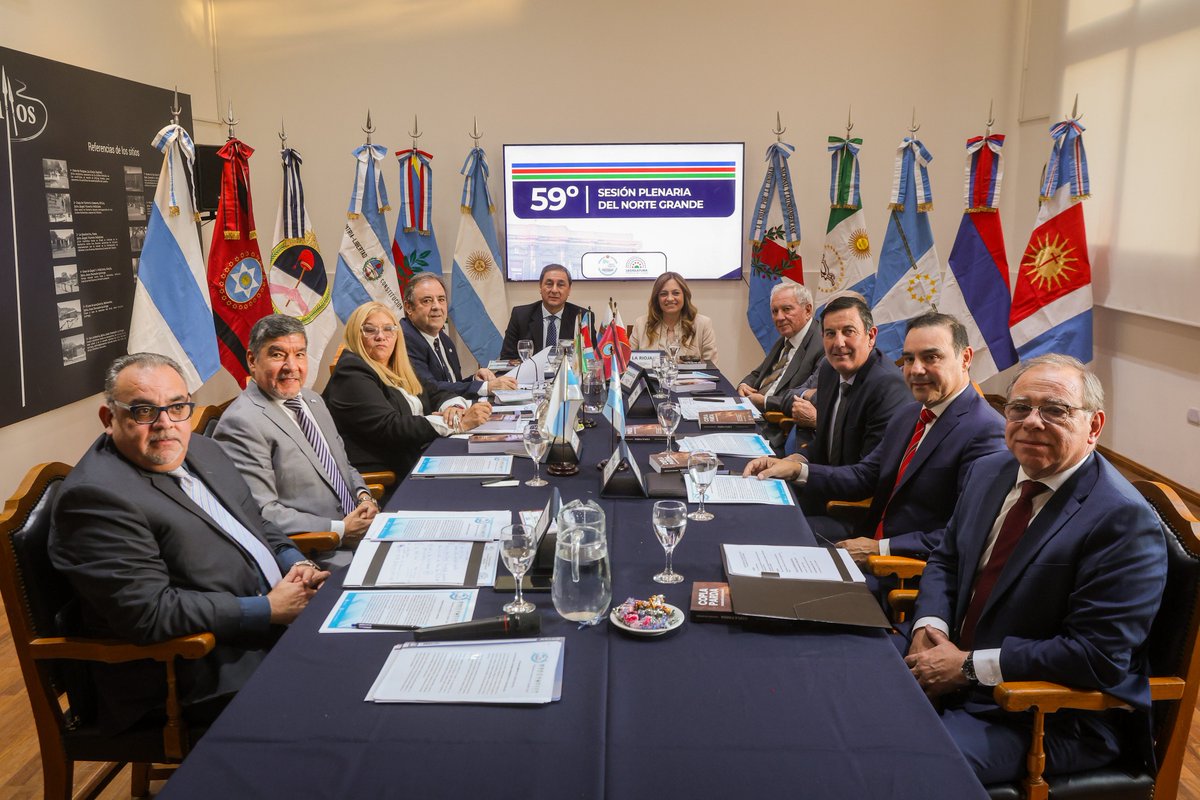 gustavovaldesok's tweet photo. En la 59ª Sesión Plenaria del Parlamento del Norte Grande, en #LaRioja, #Corrientes presentó diferentes proyectos que mañana serán tratados en el plenario: con ellos buscamos fortalecer el federalismo a la vez que defender los intereses de las provincias del NEA y NOA. https://t.co/NRpNR29D0Y