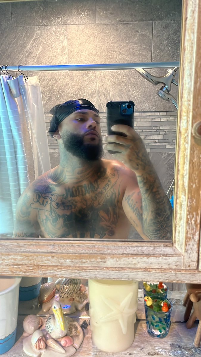Jay22tatted's tweet photo. 100 likes I’ll drop a nut video🤭 https://t.co/fTDGicjHDy
