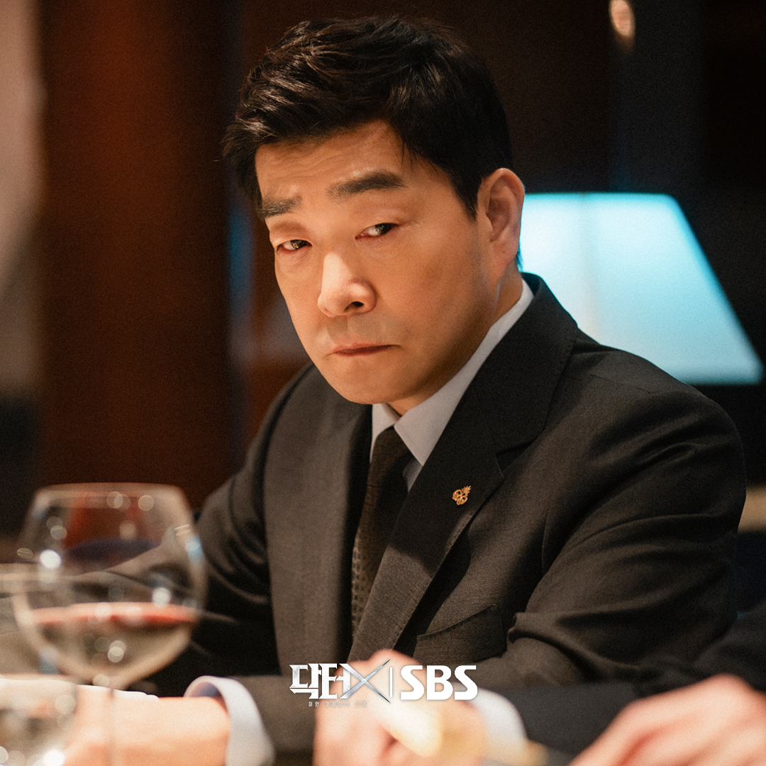 SBSNOW's tweet photo. 불꽃 카리스마 눈빛 장착 완료🔥
메디컬 느와르로 사이다 제대로 말아드립니다

SBS 새 금토드라마 <닥터X : 하얀 마피아의 시대>
☞ 10월 9일 [금] 밤 9시 50분 첫 방송

#SBS새금토드라마 #닥터X하얀마피아의시대
#DoctorX #김지원 #이정은 https://t.co/djk8JiiJsS