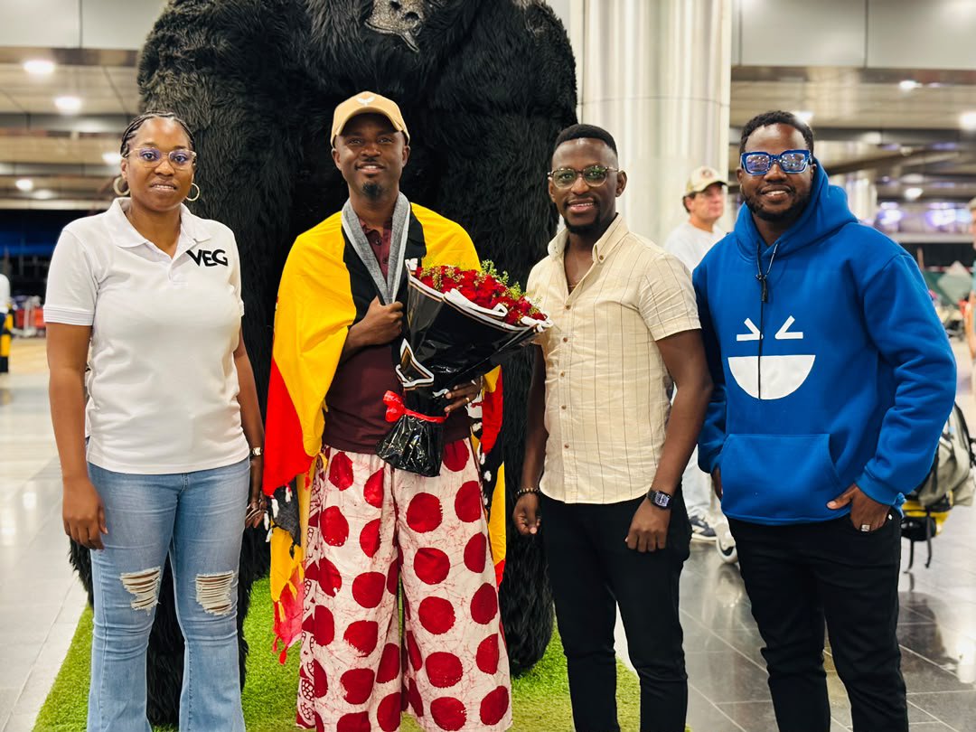 VineEntGroup's tweet photo. NIGERIA HAS LANDED! 🇳🇬🔥

@gaisebaba has finally touched down at Entebbe Airport in time for @AliveInThePark happening at Lugogo Hockey Grounds this Friday!

#AliveInThePark #NoTurningBack https://t.co/7xLXPwk97n