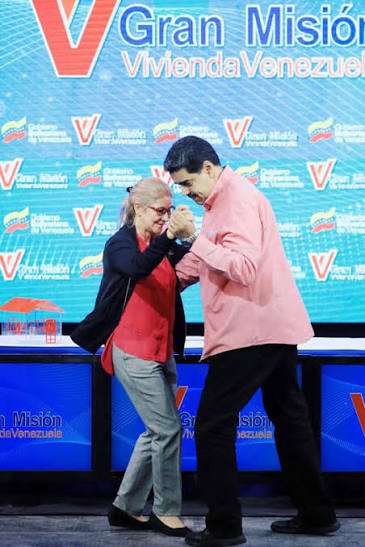 reuc's tweet photo. @maibortpetit Pero si se la mantenia bailando y jodiendo.! https://t.co/BuBAyV7tQ5