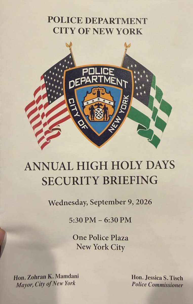 NYPD105Pct's tweet photo. Deputy Inspector Moodie attended the annual High Holy Days Security Briefing to discuss safety and precautions that will be implemented during Rosh Hashanah and Yum Kippur. https://t.co/GzvOPI20Qx
