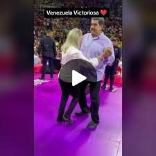 reuc's tweet photo. @maibortpetit Pero si se la mantenia bailando y jodiendo.! https://t.co/BuBAyV7tQ5