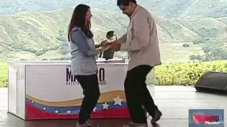 reuc's tweet photo. @maibortpetit Pero si se la mantenia bailando y jodiendo.! https://t.co/BuBAyV7tQ5