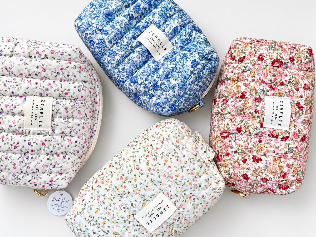 thisereinne's tweet photo. Motif pouch tercantik nya @by.zimelie 
“Rose Garden, Azzure, Camellia, Spring Blossom” 🌸 🌼🌺🌹

Apakah akan stop beli pouch zimelie??? Ohhh tentu tidack gaesss, tunggu update koleksiku kedepannya ya hahahaa 😜

#pouch #pouchmakeup 

Link: https://t.co/eJuso2J1UG https://t.co/zXgyGxQi0P