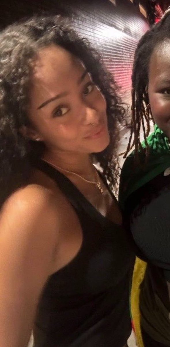 manonpearls's tweet photo. she looks so so beautiful 😭😭😭 i miss her so much https://t.co/pOC1Ufnh9l