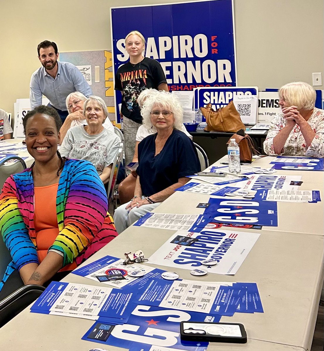 ChrisForPA's tweet photo. Stopped by the @bcdemparty “Winning Wednesday” to deliver some pizza and say thank you to the hardworking volunteers fighting to elect Dems up and down the ballot. Democrats who will stand up for working people, do their duty with honor and integrity, and help us restore the American Dream.